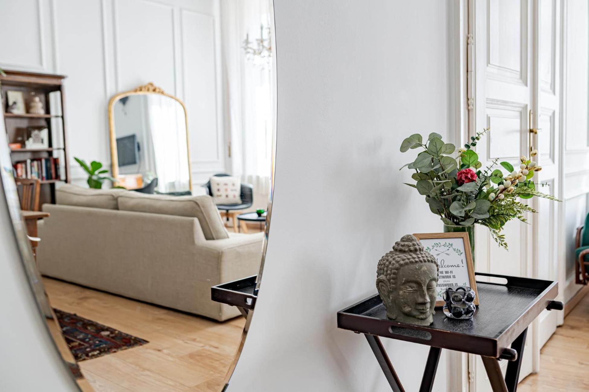 Apartment Hidden Gem In The Very Heart Of The *